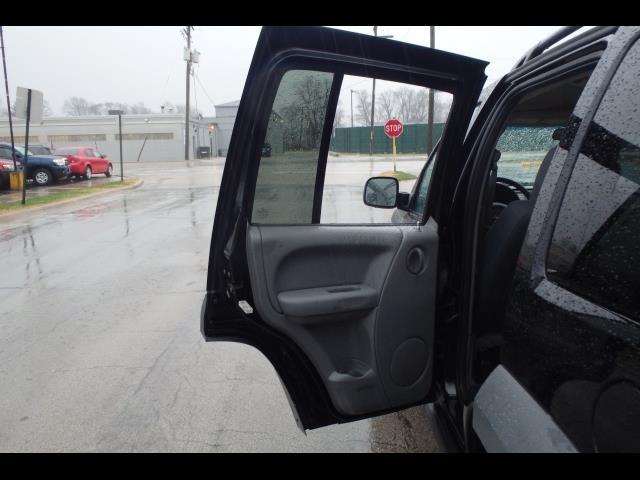 2005 Jeep Liberty Sport 4dr SUV